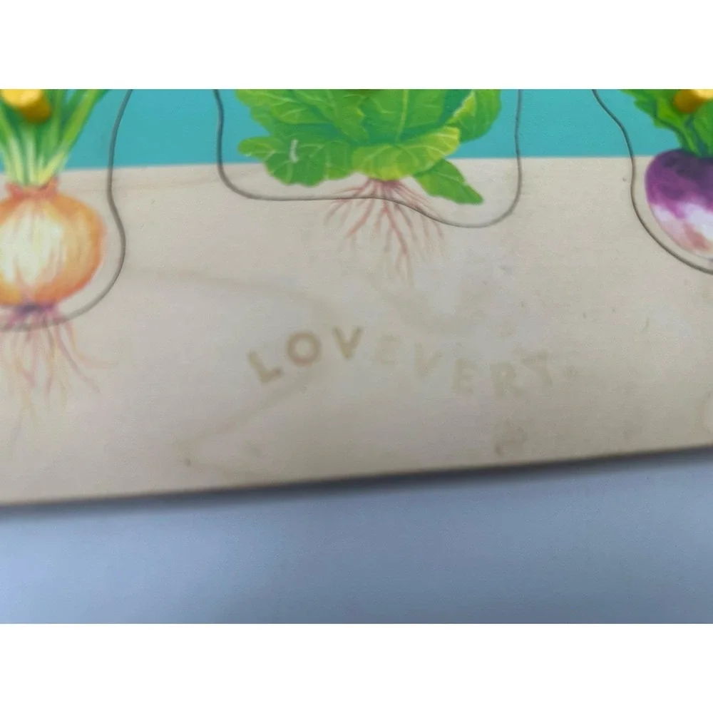Lovevery Community Garden Puzzle Montessori Toy The Adventurer Kit 16-18 Months